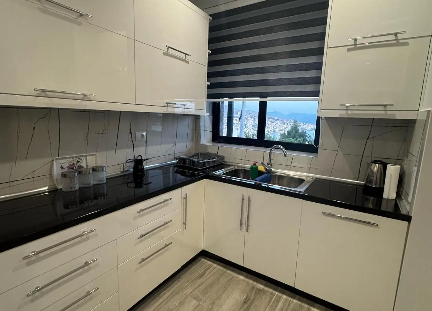 Vitamine Luxury Apartments 2 Sarande 0*,