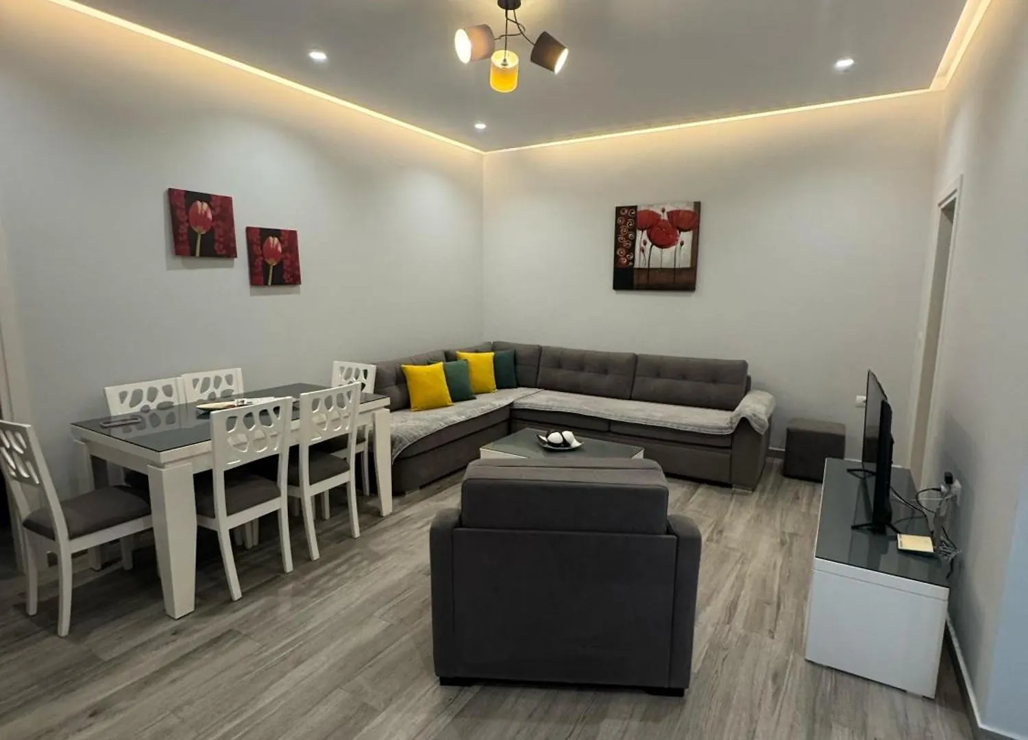 Vitamine Luxury Apartments 2 Sarande